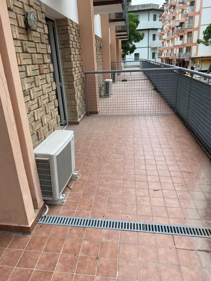 Augustus - P. Mazzini - 100 Metri Dal Mare- Jesolo Lido Apartment Exterior foto