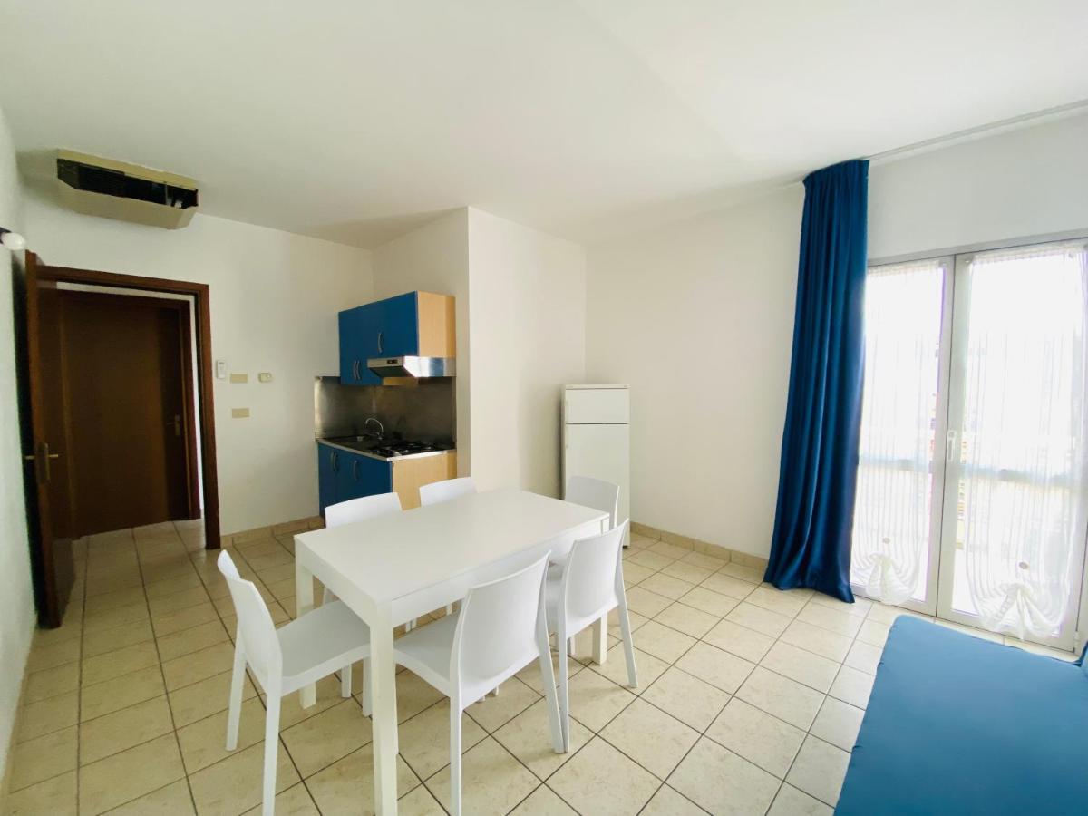 Augustus - P. Mazzini - 100 Metri Dal Mare- Jesolo Lido Apartment Exterior foto